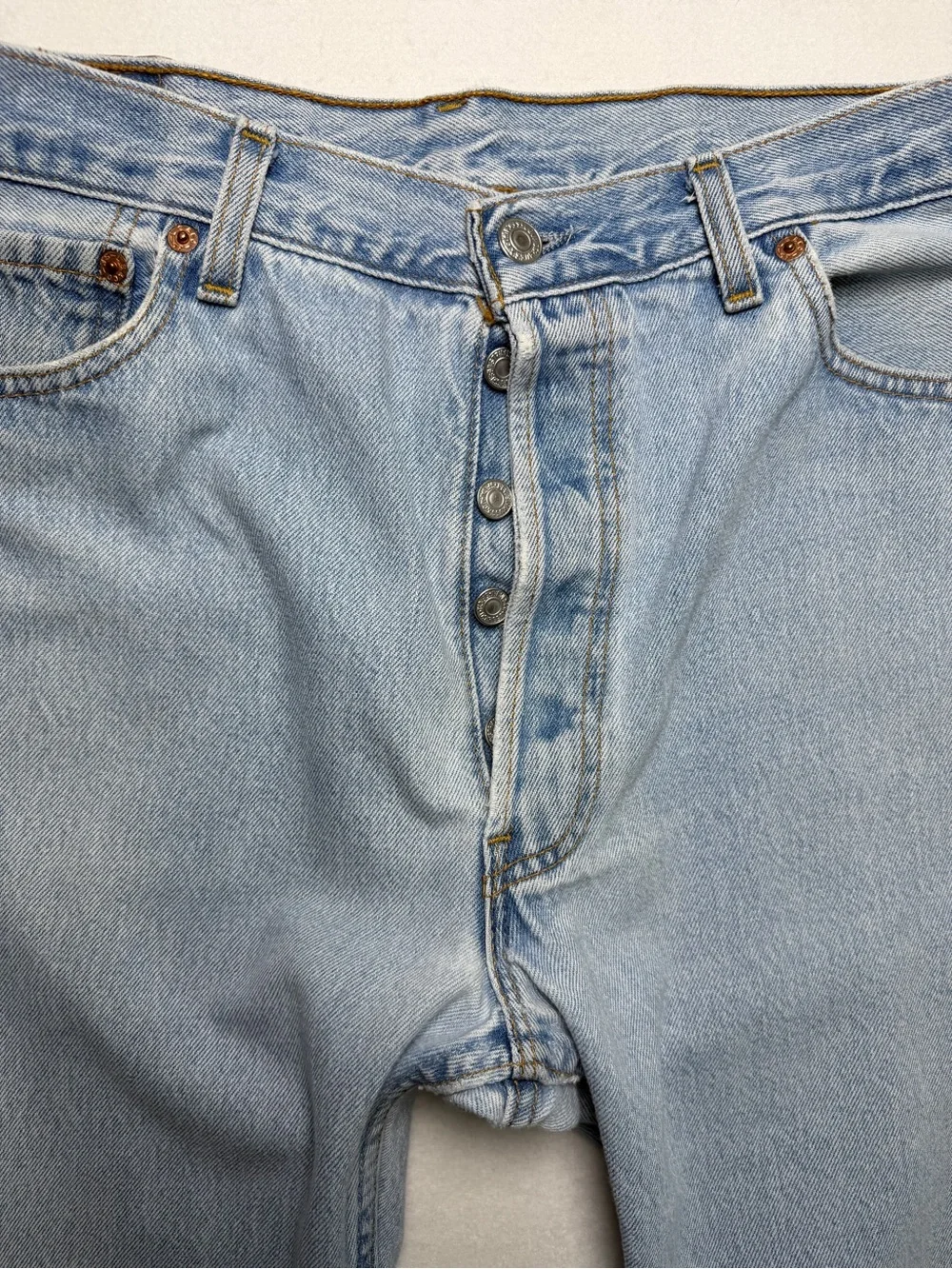 1999 Levi's 501 Straight Button Fly Med Wash Actual Size 34 X 29 READ DESCRIP
